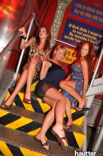 Christy Hemme feet photo thumbnail