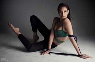 Christy Turlington feet photo thumbnail