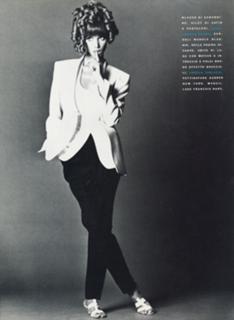 Christy Turlington feet photo thumbnail