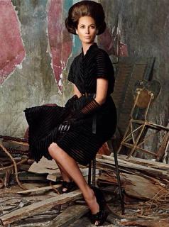 Christy Turlington feet photo thumbnail