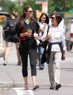Christy Turlington feet photo thumbnail