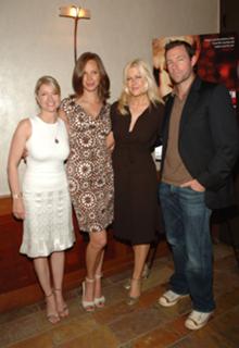 Christy Turlington feet photo thumbnail