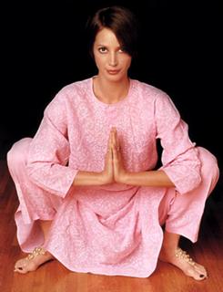 Christy Turlington feet photo thumbnail