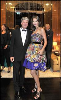 Christy Turlington feet photo thumbnail