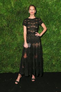 Christy Turlington feet photo thumbnail