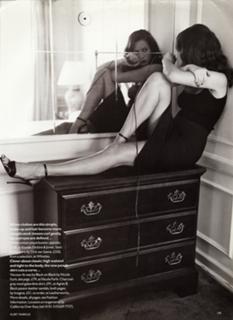 Christy Turlington feet photo thumbnail