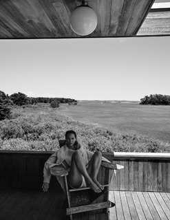 Christy Turlington feet photo thumbnail