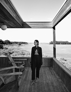 Christy Turlington feet photo thumbnail