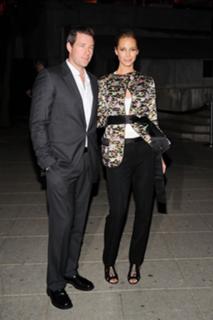 Christy Turlington feet photo thumbnail