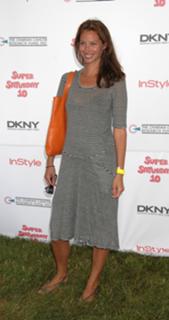 Christy Turlington feet photo thumbnail