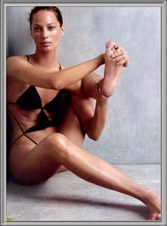 Christy Turlington feet photo thumbnail