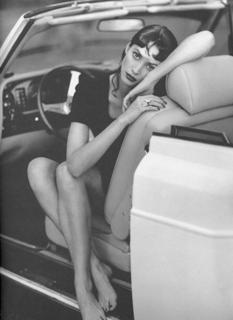 Christy Turlington feet photo thumbnail