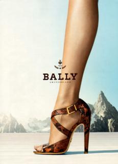 Christy Turlington feet photo thumbnail