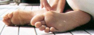 Christy Turlington feet photo thumbnail