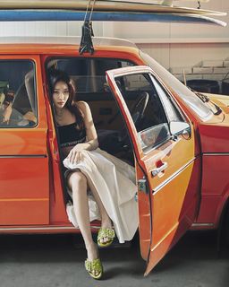Chung-ha Kim feet photo 12