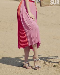 Chung-ha Kim feet photo 11