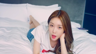 Chung-ha Kim feet photo 17