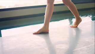 Chung-ha Kim feet photo 15