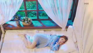 Chung-ha Kim feet photo 5