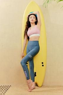Chung-ha Kim feet photo 8