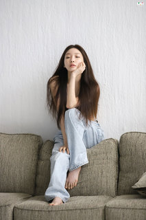 Chung-ha Kim feet photo 16