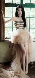 Churan Wang feet photo 1
