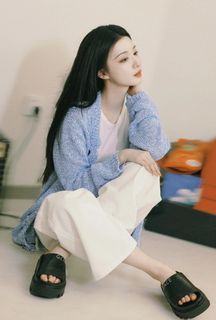 Churan Wang feet photo 8