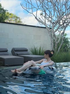 Chuu feet photo 6