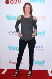 Chyler Leigh feet photo thumbnail