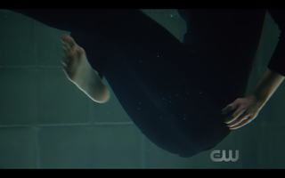 Chyler Leigh feet photo thumbnail