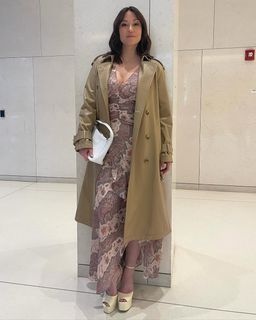 Chyler Leigh feet photo thumbnail