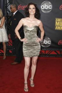 Chyler Leigh feet photo thumbnail