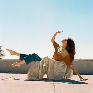 Ciara Bravo feet photo thumbnail