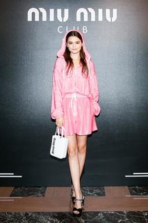 Ciara Bravo feet photo thumbnail