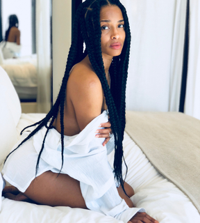 Ciara feet photo thumbnail