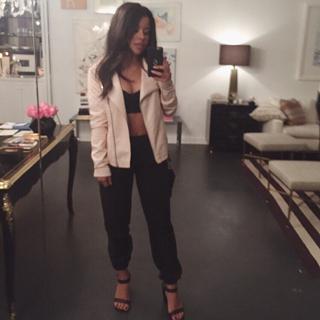 Cierra Ramirez feet photo thumbnail