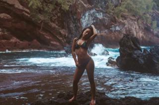 Cierra Ramirez feet photo thumbnail