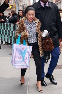 Cierra Ramirez feet photo thumbnail