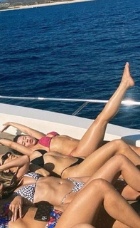 Cierra Ramirez feet photo thumbnail