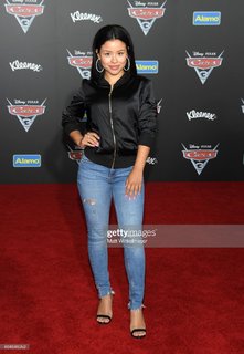 Cierra Ramirez feet photo thumbnail