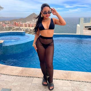 Cierra Ramirez feet photo thumbnail