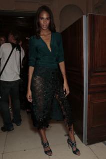 Cindy Bruna feet photo 3