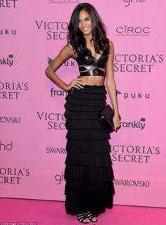 Cindy Bruna feet photo 9