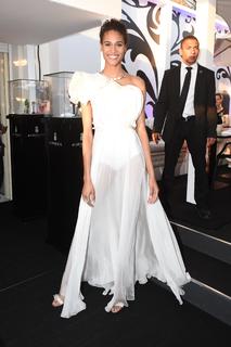 Cindy Bruna feet photo 16