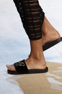 Cindy Bruna feet photo 8