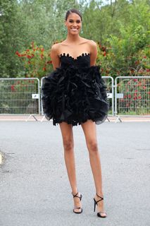 Cindy Bruna feet photo 10