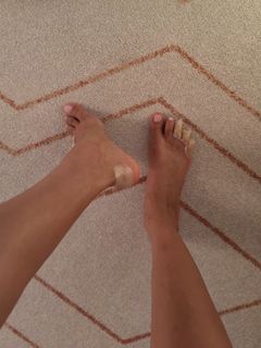 Cindy Bruna feet photo 3