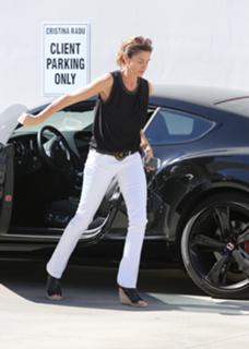 Cindy Crawford feet photo thumbnail