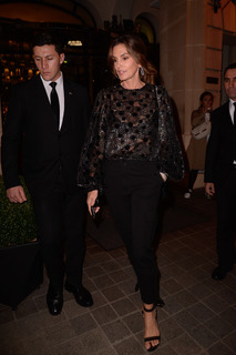 Cindy Crawford feet photo thumbnail