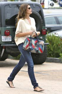 Cindy Crawford feet photo thumbnail
